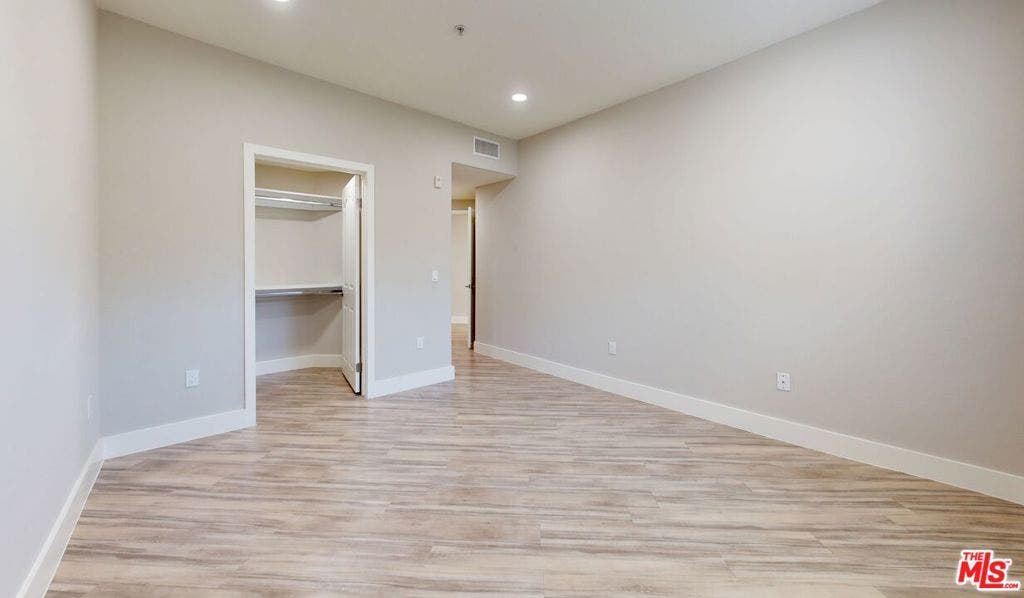 6240 W 3rd Street, #1-206, Los Angeles, CA 90036 6240 W 3rd Street, #1-206, Los Angeles, CA 90036