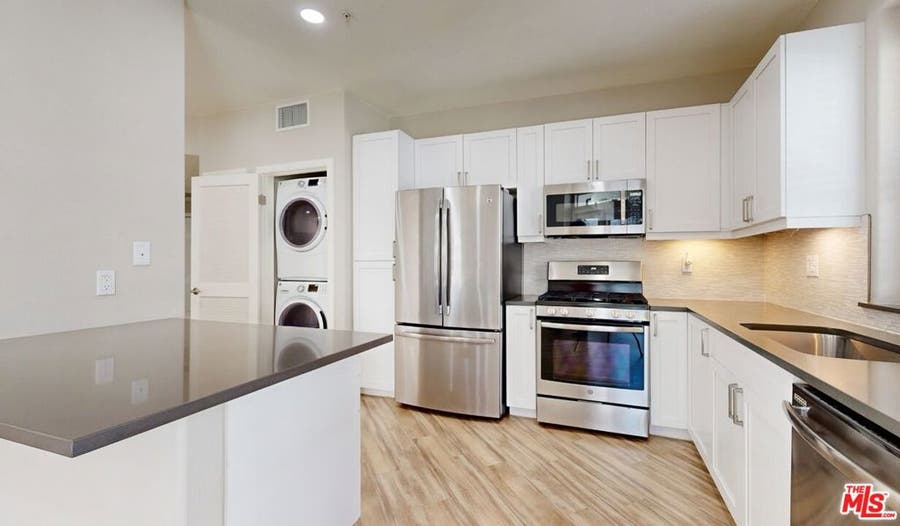 Property photo for 6240 W 3rd Street, #1-206, Los Angeles, CA