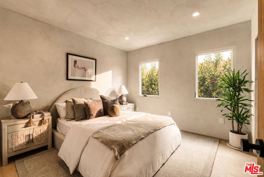 1204 Marine Street, Santa Monica, CA 90405 1204 Marine Street, Santa Monica, CA 90405