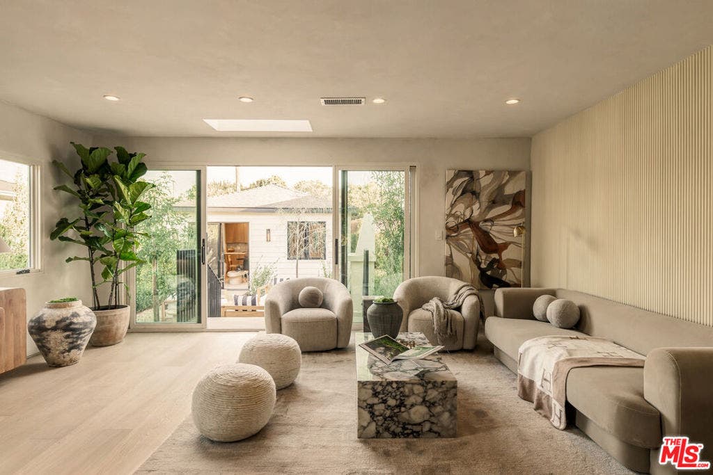 1204 Marine Street, Santa Monica, CA 90405 1204 Marine Street, Santa Monica, CA 90405