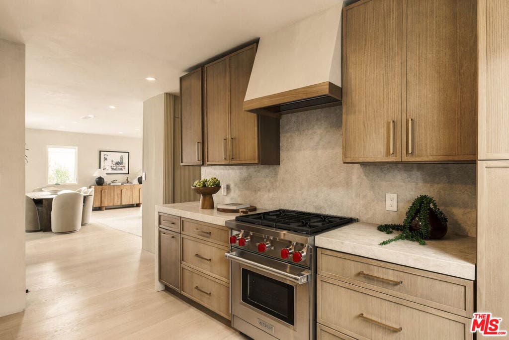 1204 Marine Street, Santa Monica, CA 90405 1204 Marine Street, Santa Monica, CA 90405