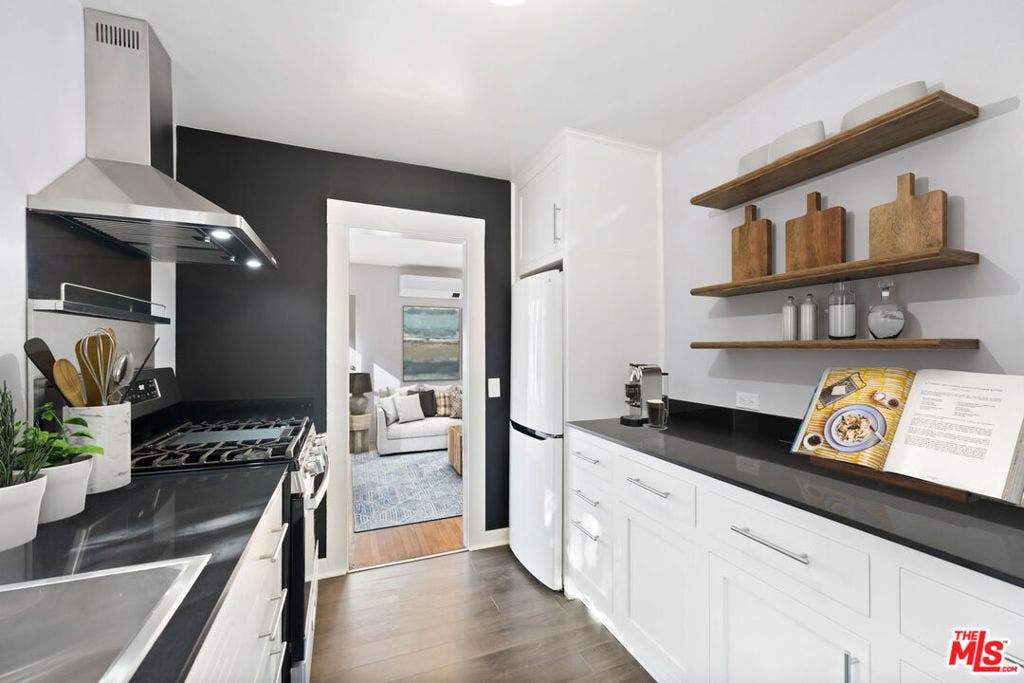 2609 3rd Street, Santa Monica, CA 90405 2609 3rd Street, Santa Monica, CA 90405