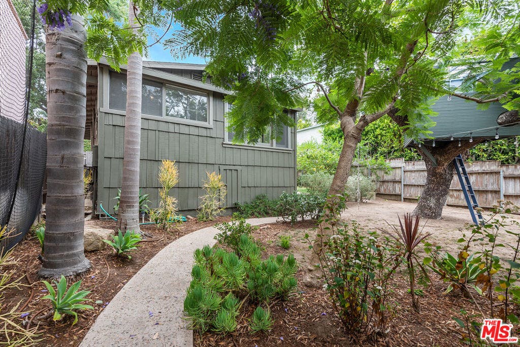 2609 3rd Street, Santa Monica, CA 90405 2609 3rd Street, Santa Monica, CA 90405