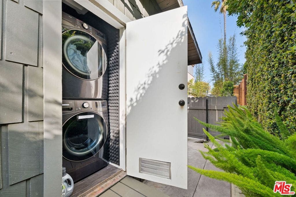 2609 3rd Street, Santa Monica, CA 90405 2609 3rd Street, Santa Monica, CA 90405
