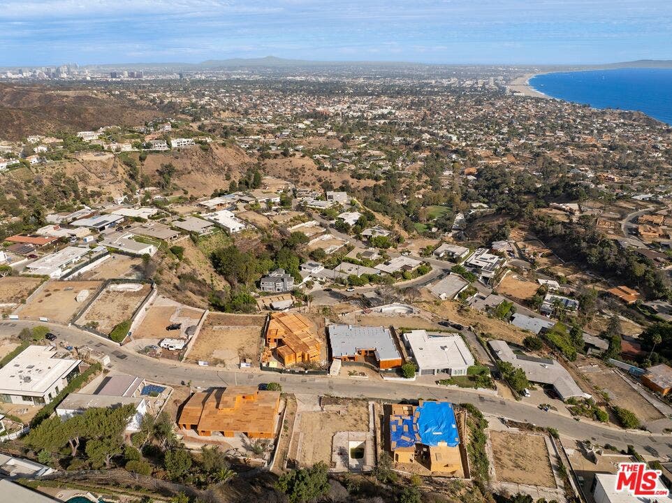 1183 Lachman Lane, Pacific Palisades, CA 90272 1183 Lachman Lane, Pacific Palisades, CA 90272