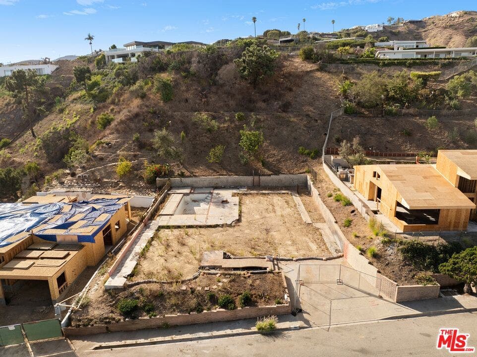 1183 Lachman Lane, Pacific Palisades, CA 90272 1183 Lachman Lane, Pacific Palisades, CA 90272