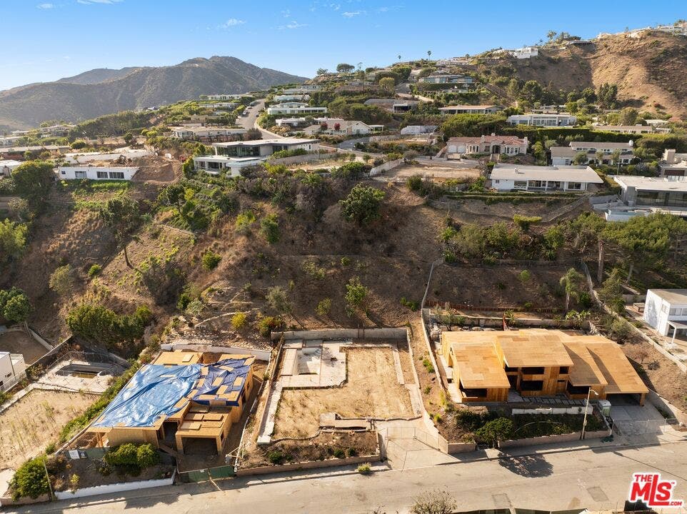 1183 Lachman Lane, Pacific Palisades, CA 90272 1183 Lachman Lane, Pacific Palisades, CA 90272