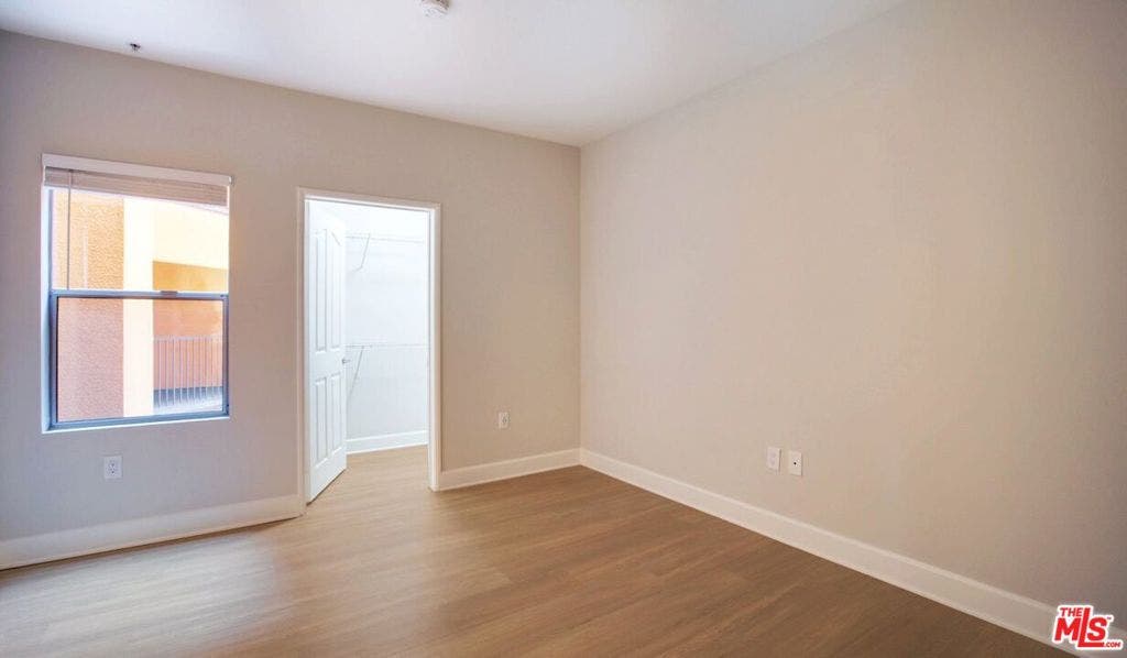 348 S Hauser Boulevard, #2-301, Los Angeles, CA 90036 348 S Hauser Boulevard, #2-301, Los Angeles, CA 90036