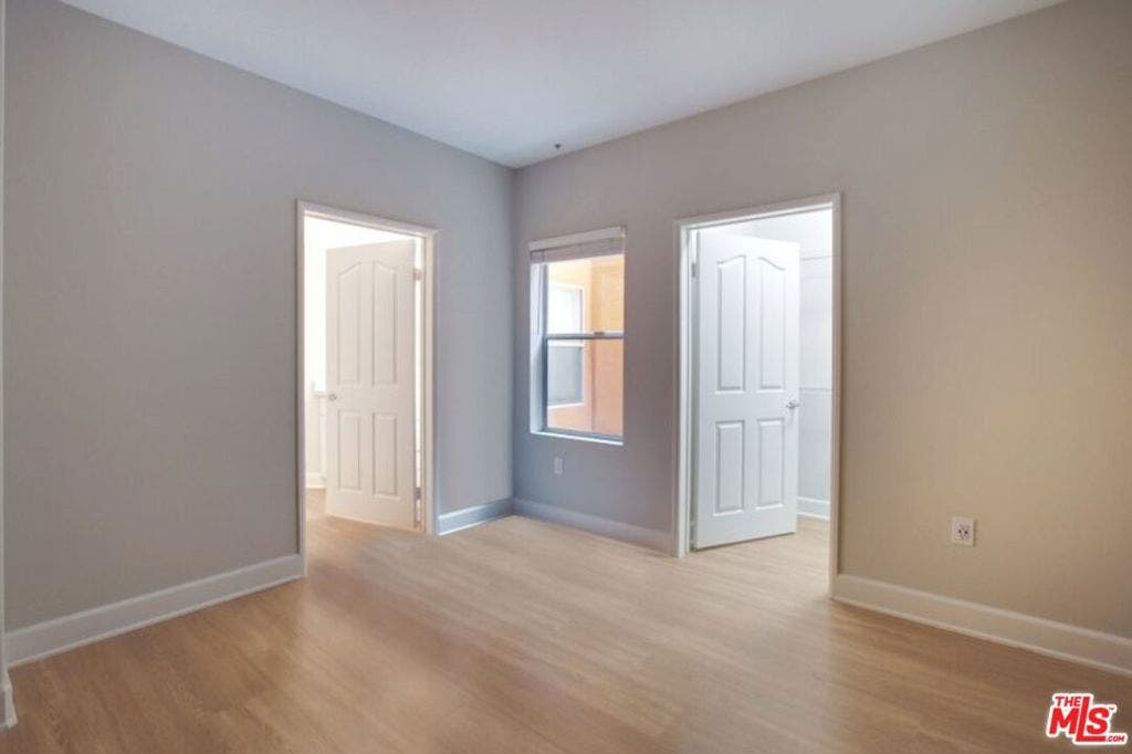 348 S Hauser Boulevard, #2-301, Los Angeles, CA 90036 348 S Hauser Boulevard, #2-301, Los Angeles, CA 90036