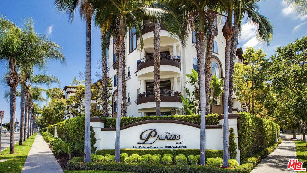 348 S Hauser Boulevard, #2-301, Los Angeles, CA 90036 348 S Hauser Boulevard, #2-301, Los Angeles, CA 90036