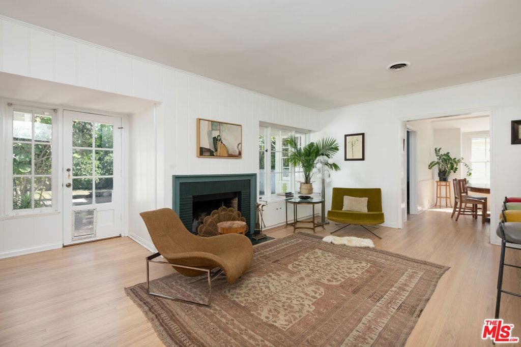 5426 Radford Avenue, Valley Village, CA 91607 5426 Radford Avenue, Valley Village, CA 91607