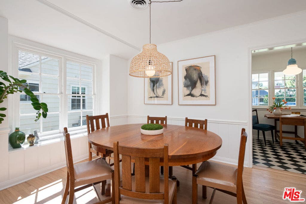 5426 Radford Avenue, Valley Village, CA 91607 5426 Radford Avenue, Valley Village, CA 91607