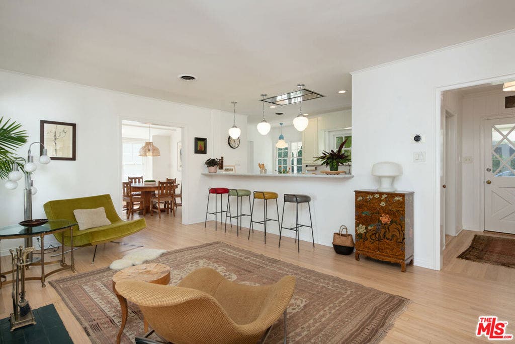 5426 Radford Avenue, Valley Village, CA 91607 5426 Radford Avenue, Valley Village, CA 91607
