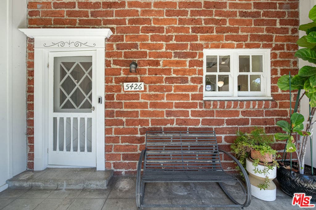 5426 Radford Avenue, Valley Village, CA 91607 5426 Radford Avenue, Valley Village, CA 91607