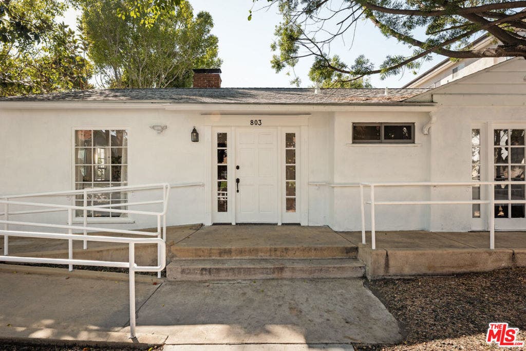803 N Alfred Street, West Hollywood, CA 90069