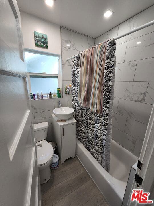 1118 Sanborn Avenue, Los Angeles, CA 90029 1118 Sanborn Avenue, Los Angeles, CA 90029