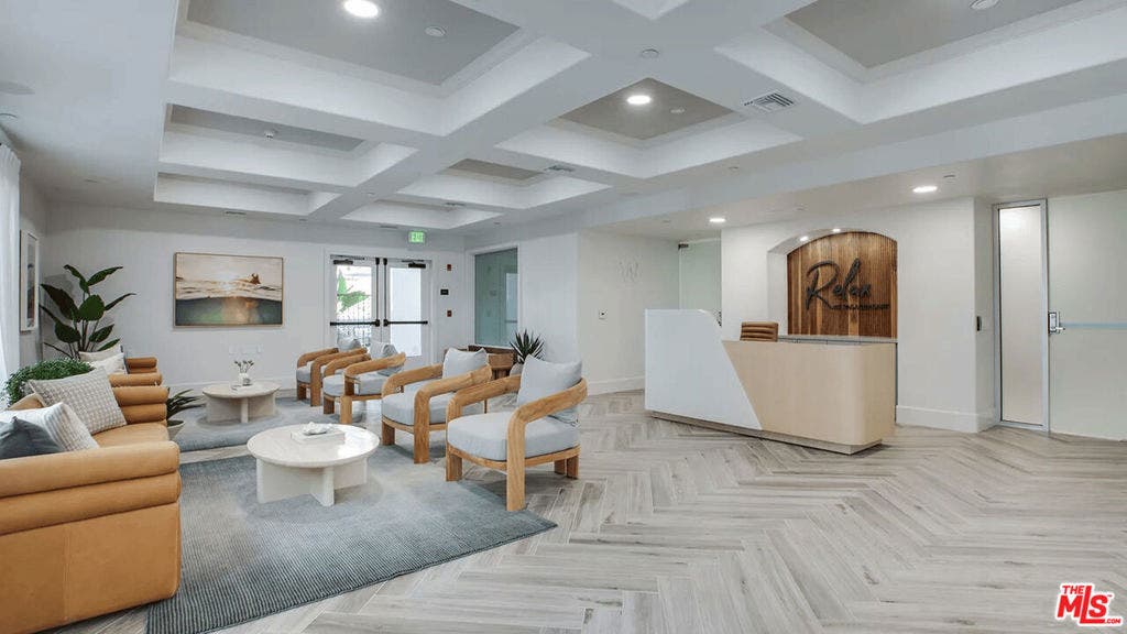 348 S Hauser Boulevard, #1-310, Los Angeles, CA 90036 348 S Hauser Boulevard, #1-310, Los Angeles, CA 90036