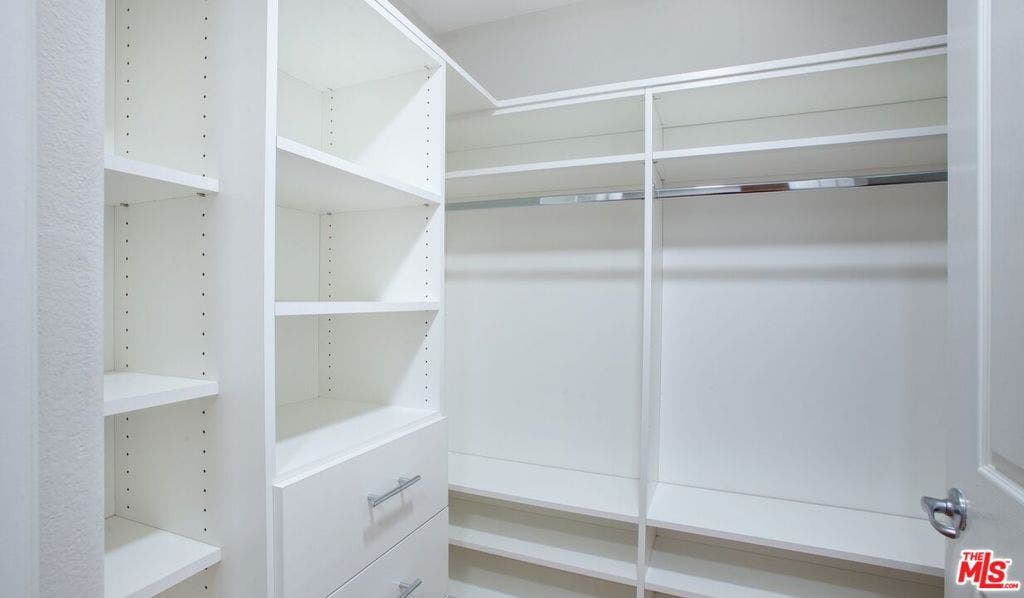 348 S Hauser Boulevard, #1-310, Los Angeles, CA 90036 348 S Hauser Boulevard, #1-310, Los Angeles, CA 90036