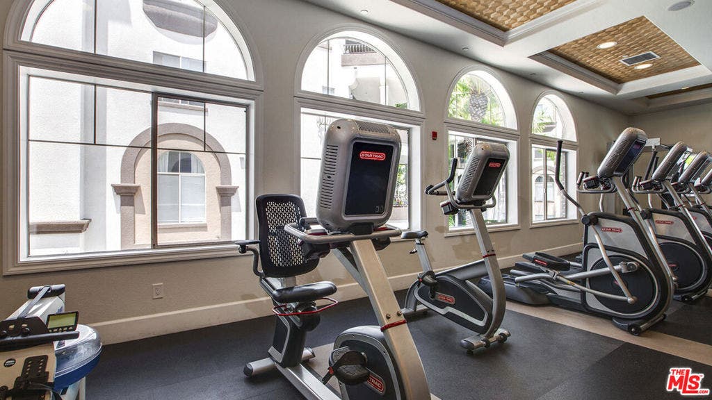 348 S Hauser Boulevard, #1-310, Los Angeles, CA 90036 348 S Hauser Boulevard, #1-310, Los Angeles, CA 90036