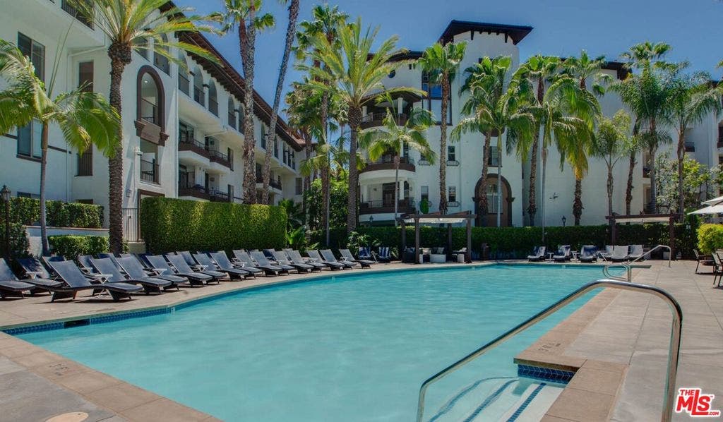 348 S Hauser Boulevard, #1-310, Los Angeles, CA 90036 348 S Hauser Boulevard, #1-310, Los Angeles, CA 90036