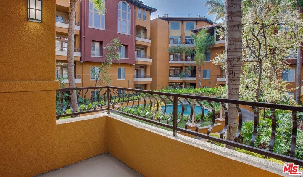 348 S Hauser Boulevard, #1-310, Los Angeles, CA 90036 348 S Hauser Boulevard, #1-310, Los Angeles, CA 90036
