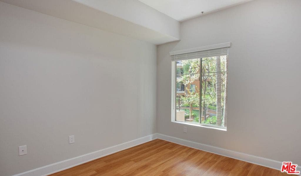 348 S Hauser Boulevard, #1-310, Los Angeles, CA 90036 348 S Hauser Boulevard, #1-310, Los Angeles, CA 90036