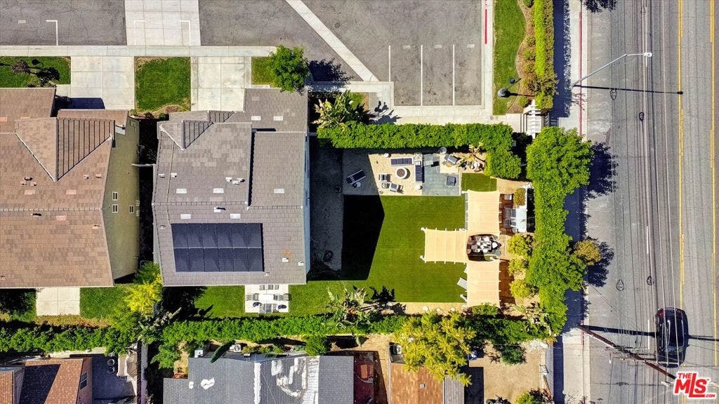 6754 Rhea Court, Reseda, CA 91335