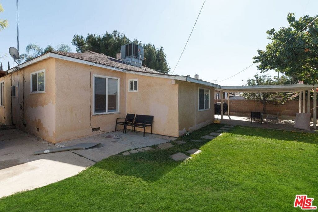 6659 AMIGO Avenue, Reseda, CA 91335