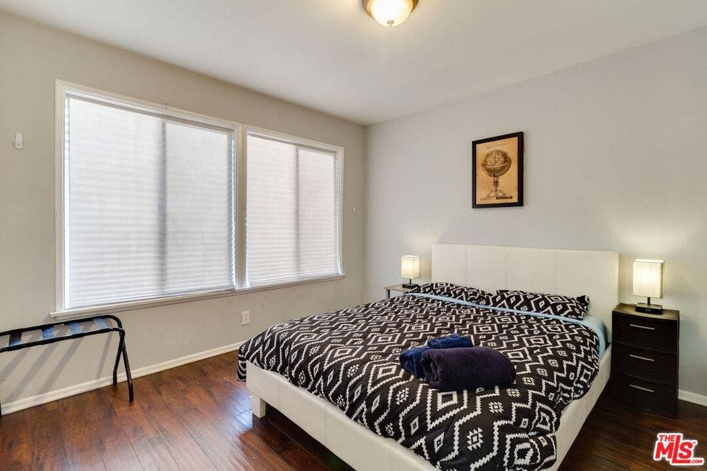 6659 AMIGO Avenue, Reseda, CA 91335