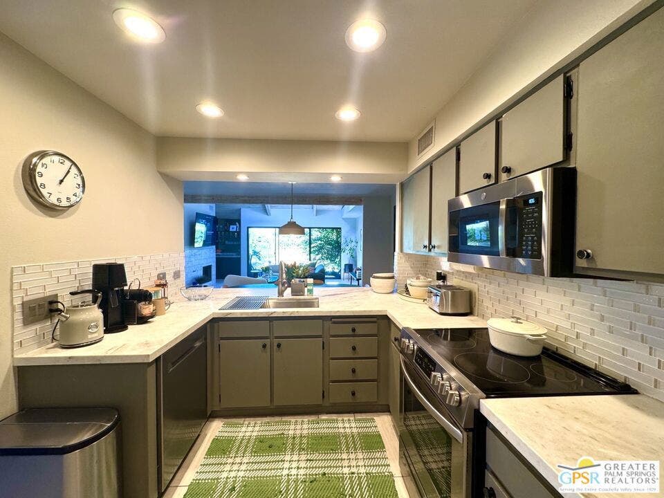426 Forest Hills Drive, Rancho Mirage, CA 92270 426 Forest Hills Drive, Rancho Mirage, CA 92270