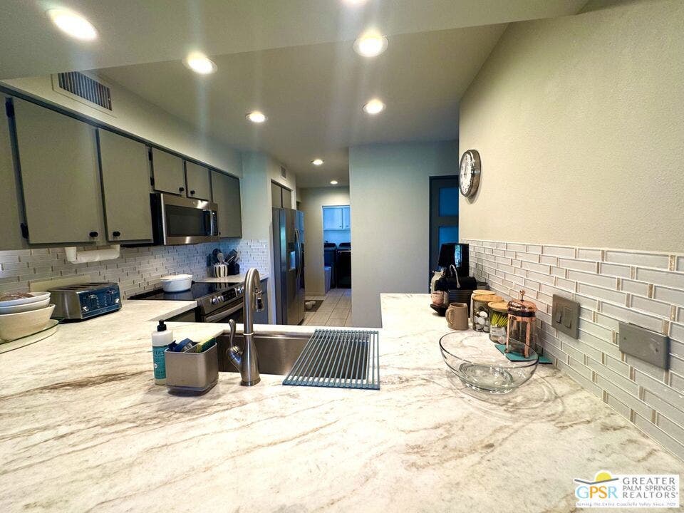 426 Forest Hills Drive, Rancho Mirage, CA 92270 426 Forest Hills Drive, Rancho Mirage, CA 92270