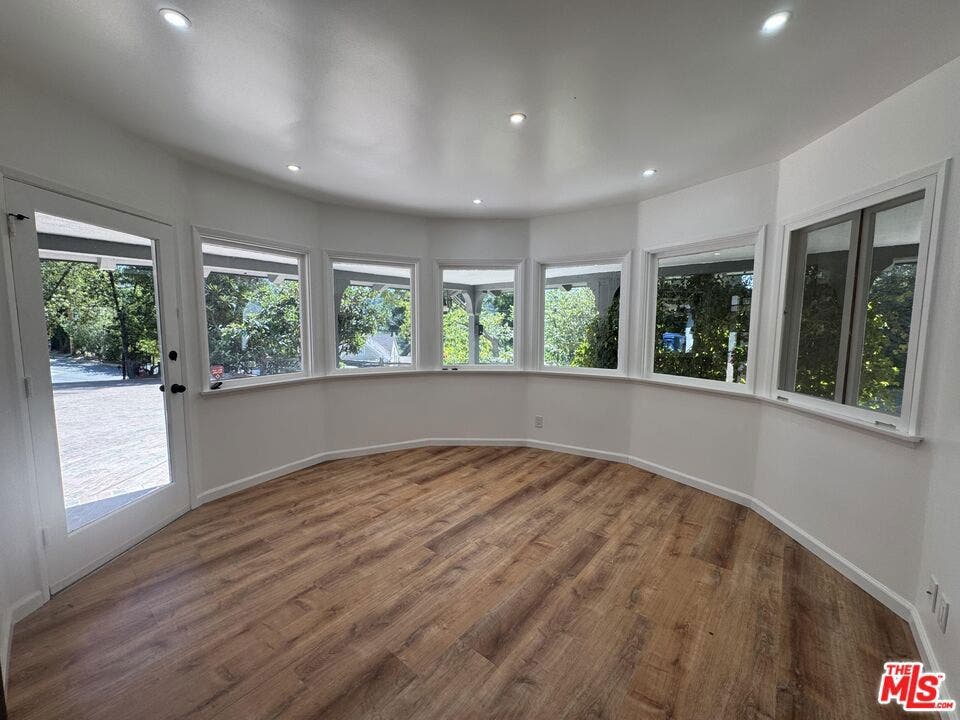 2836 Roscomare Road, Los Angeles, CA 90077 2836 Roscomare Road, Los Angeles, CA 90077