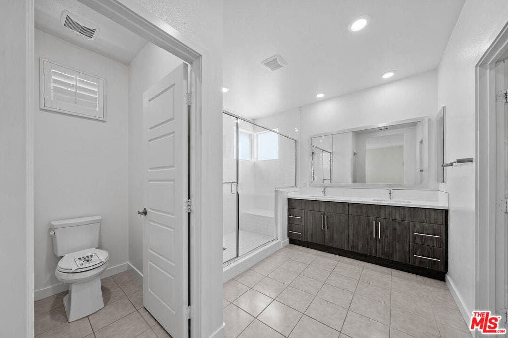 150 Newall, Irvine, CA 92618 150 Newall, Irvine, CA 92618
