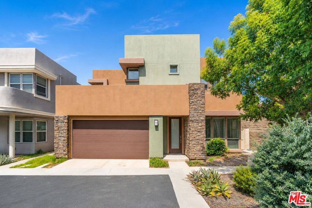 150 Newall, Irvine, CA 92618 150 Newall, Irvine, CA 92618