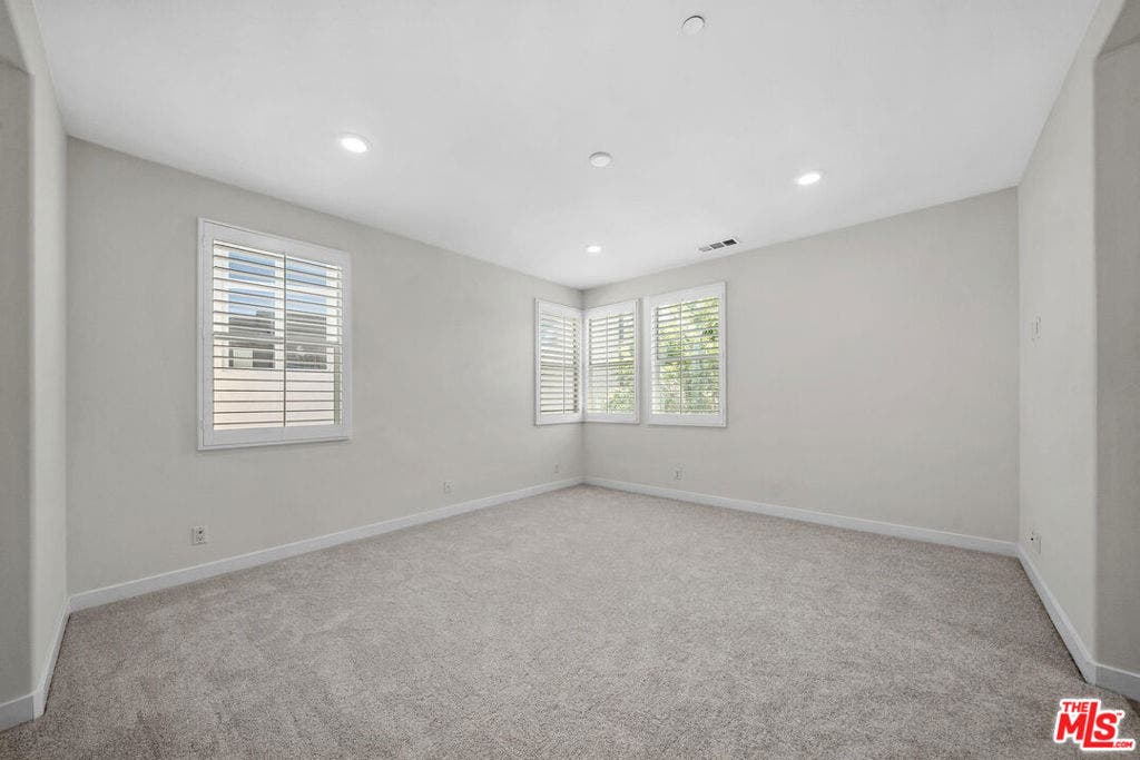 150 Newall, Irvine, CA 92618 150 Newall, Irvine, CA 92618