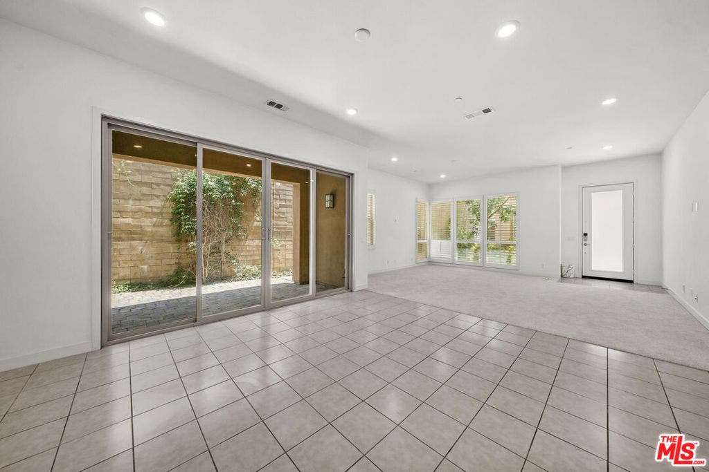 150 Newall, Irvine, CA 92618 150 Newall, Irvine, CA 92618