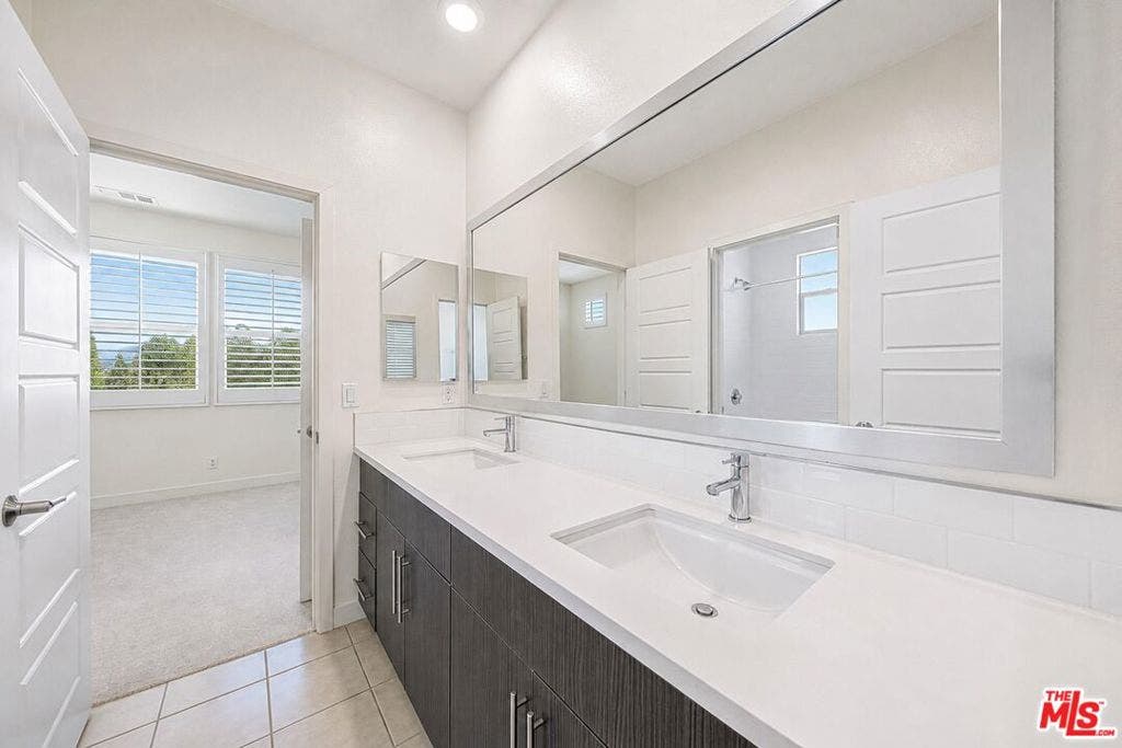 150 Newall, Irvine, CA 92618 150 Newall, Irvine, CA 92618