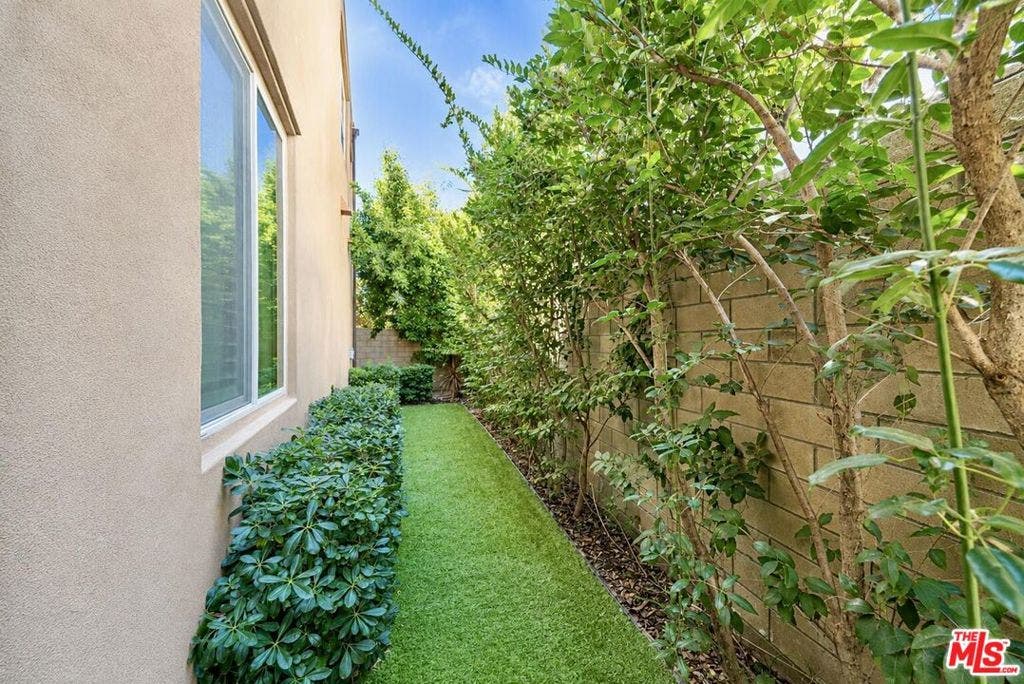 150 Newall, Irvine, CA 92618 150 Newall, Irvine, CA 92618