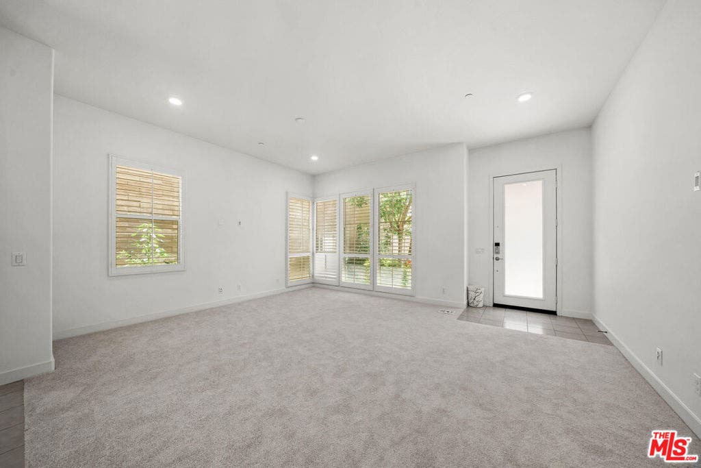 150 Newall, Irvine, CA 92618 150 Newall, Irvine, CA 92618