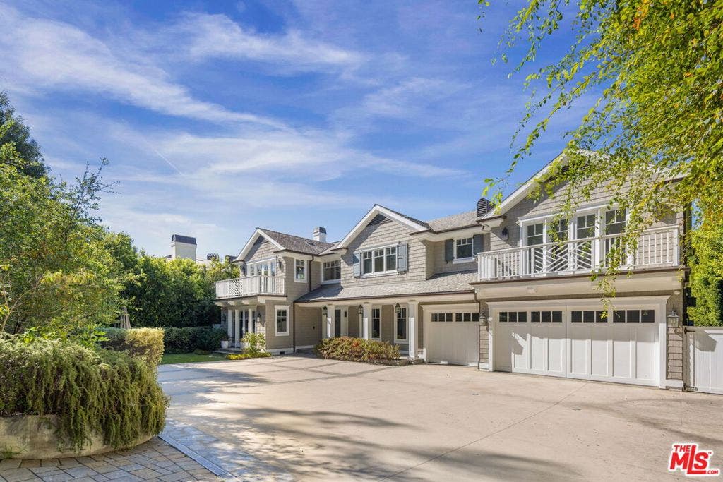 117 S Burlingame Avenue, Los Angeles, CA 90049 117 S Burlingame Avenue, Los Angeles, CA 90049