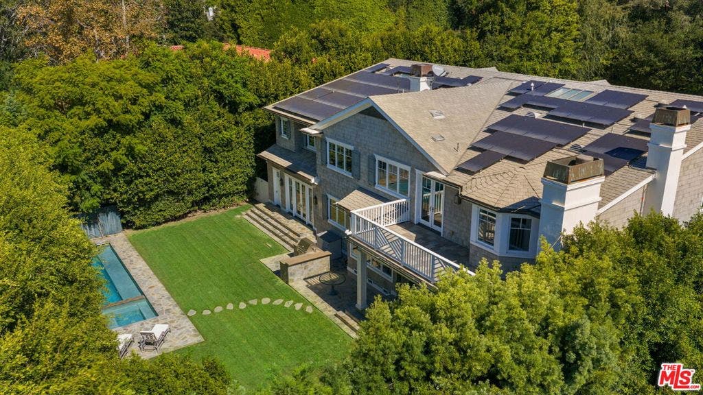 117 S Burlingame Avenue, Los Angeles, CA 90049 117 S Burlingame Avenue, Los Angeles, CA 90049