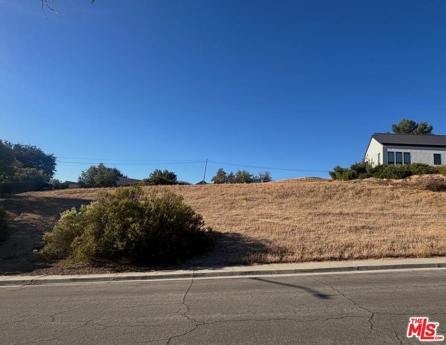 Property photo for 304 Maplewood Court, Paso Robles, CA