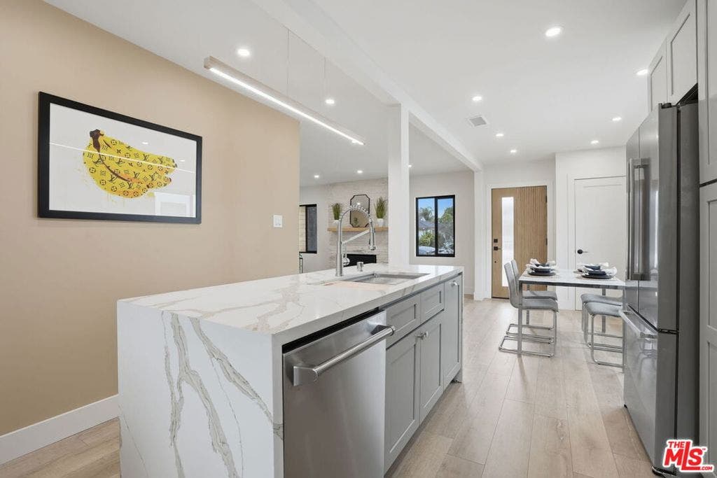 7530 Gaviota Avenue, Van Nuys, CA 91406 7530 Gaviota Avenue, Van Nuys, CA 91406