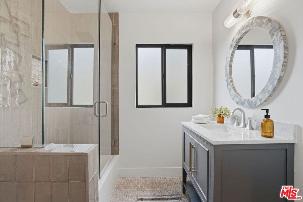 7530 Gaviota Avenue, Van Nuys, CA 91406 7530 Gaviota Avenue, Van Nuys, CA 91406