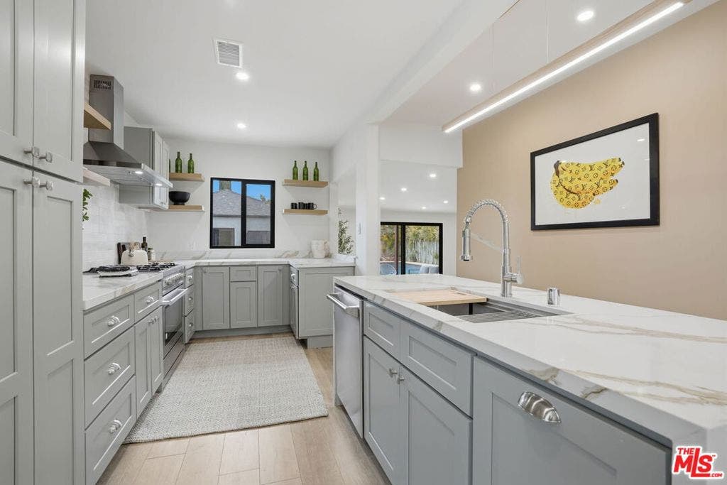 7530 Gaviota Avenue, Van Nuys, CA 91406 7530 Gaviota Avenue, Van Nuys, CA 91406