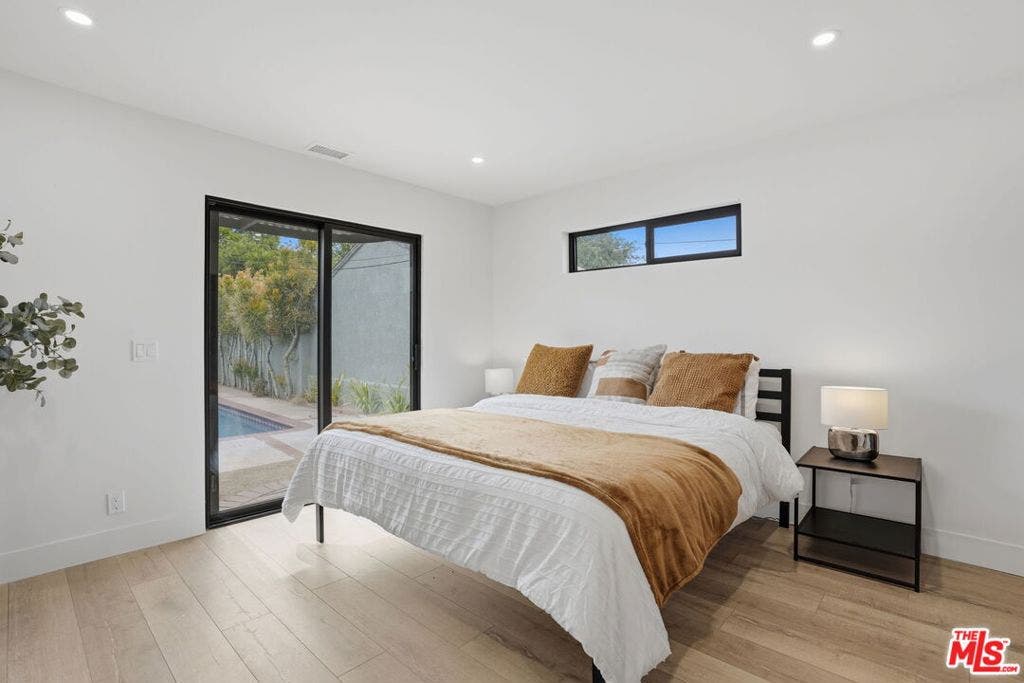 7530 Gaviota Avenue, Van Nuys, CA 91406 7530 Gaviota Avenue, Van Nuys, CA 91406