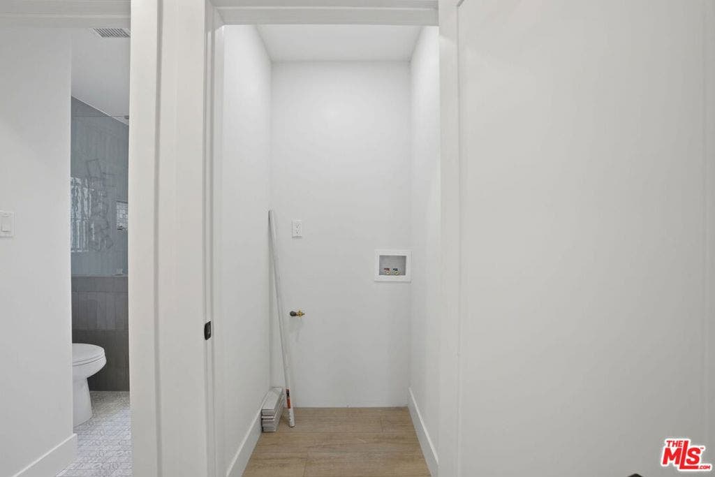 7532 Gaviota, Los Angeles, CA 91406 7532 Gaviota, Los Angeles, CA 91406