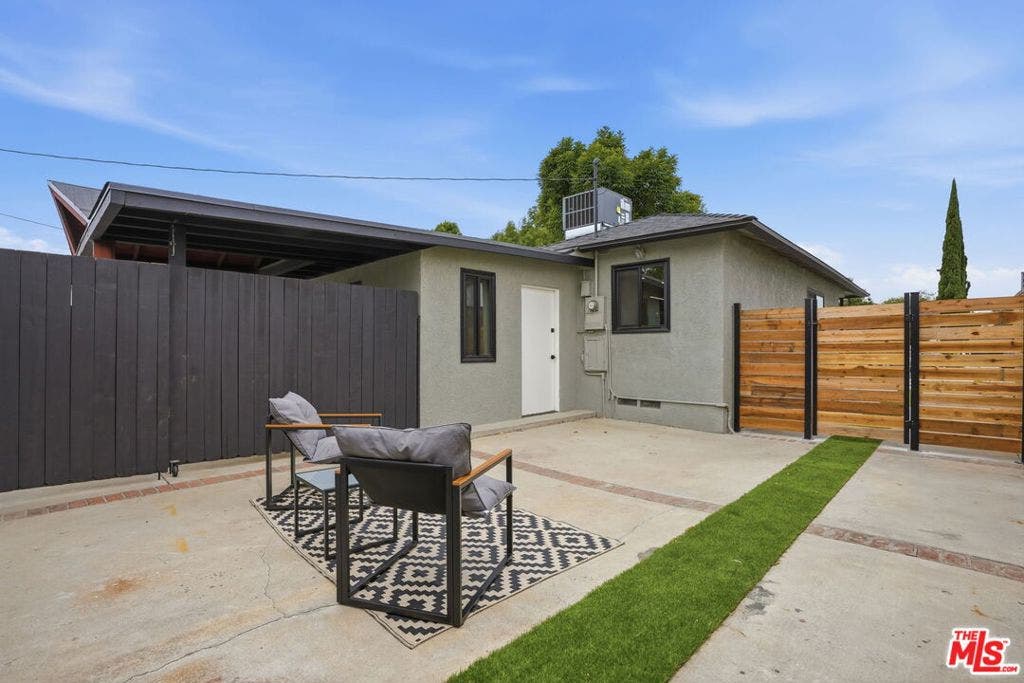 7532 Gaviota, Los Angeles, CA 91406 7532 Gaviota, Los Angeles, CA 91406