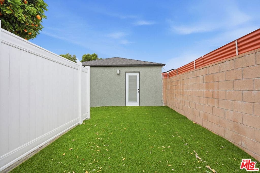 7532 Gaviota, Los Angeles, CA 91406 7532 Gaviota, Los Angeles, CA 91406
