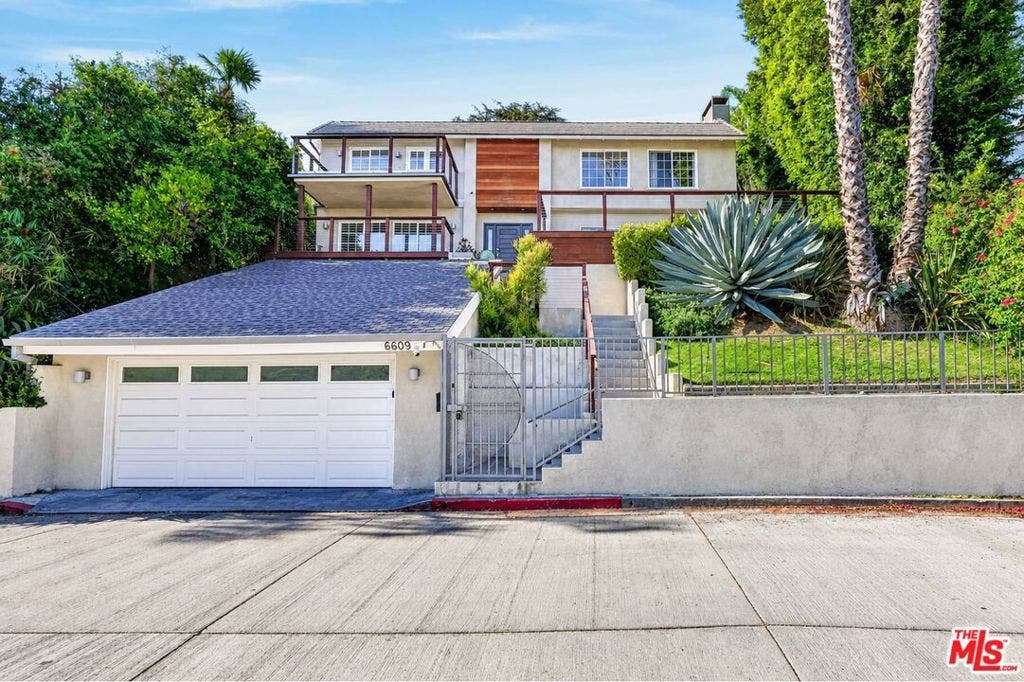 6609 Whitley Terrace, Los Angeles, CA 90068 6609 Whitley Terrace, Los Angeles, CA 90068